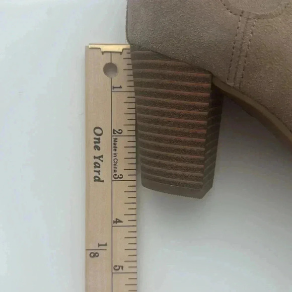 Koolaburra by Ugg heeled booties Slip on Size 6 - Picture 9 of 9